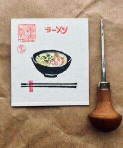Linoldruck Ramen Bowl mit Chop Sticks und Schriftzug